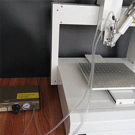 Máquina distribuidora da colagem automática dupla do Desktop do líquido XYZ-3/AB pneumático que dispensa Robat