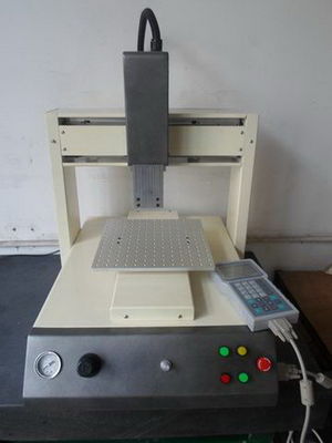 Robô automático automático de Dispenising da resina do Desktop de VS-400 400*400cm 3 Axi