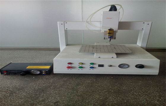 Robô distribuidor do vedador profissional do silicone com micro - motor da precisão da etapa