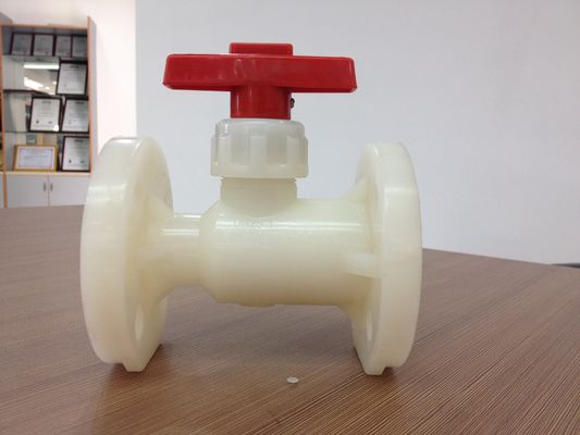 Válvula de bola plástica da flange de PVDF, válvula de bola do formulário de Boddily, ANSI, conexão da flange de JIS